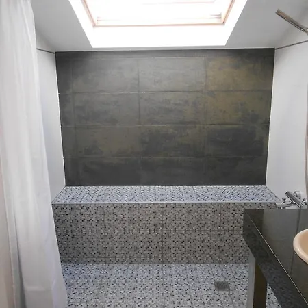 Rum i privatbostad Spazio Funchal (Madeira)